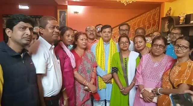 ক্রীড়া মন্ত্রীকে স্পোর্টস বোর্ডের সংবর্ধনা